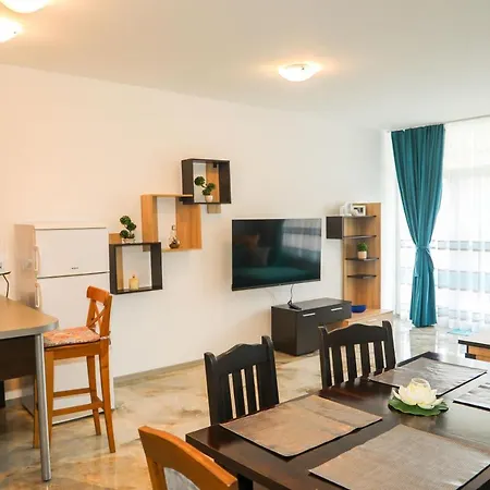 Luxury First Line With Pool And Sea View In Complex Oazis Апартамент Равда