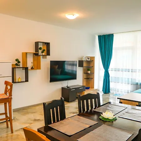 Luxury First Line With Pool And Sea View In Complex Oazis Апартамент Равда