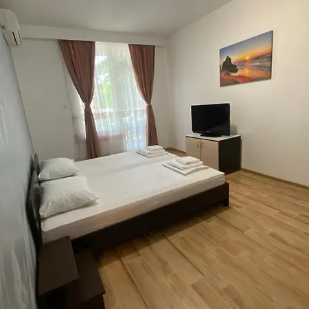 Luxury First Line With Pool And Sea View In Complex Oazis Daire