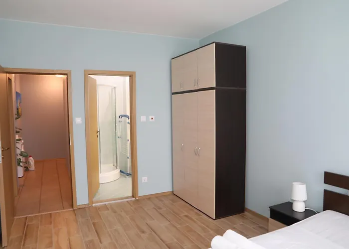 Luxury First Line With Pool And Sea View In Complex Oazis Apartament Ravda