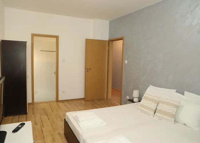 Apartament Luxury First Line With Pool And Sea View In Complex Oazis