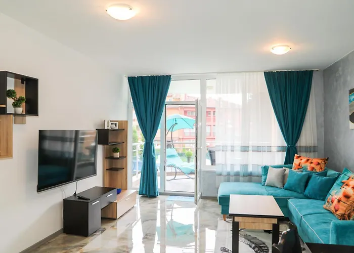 Luxury First Line With Pool And Sea View In Complex Oazis Apartament Ravda